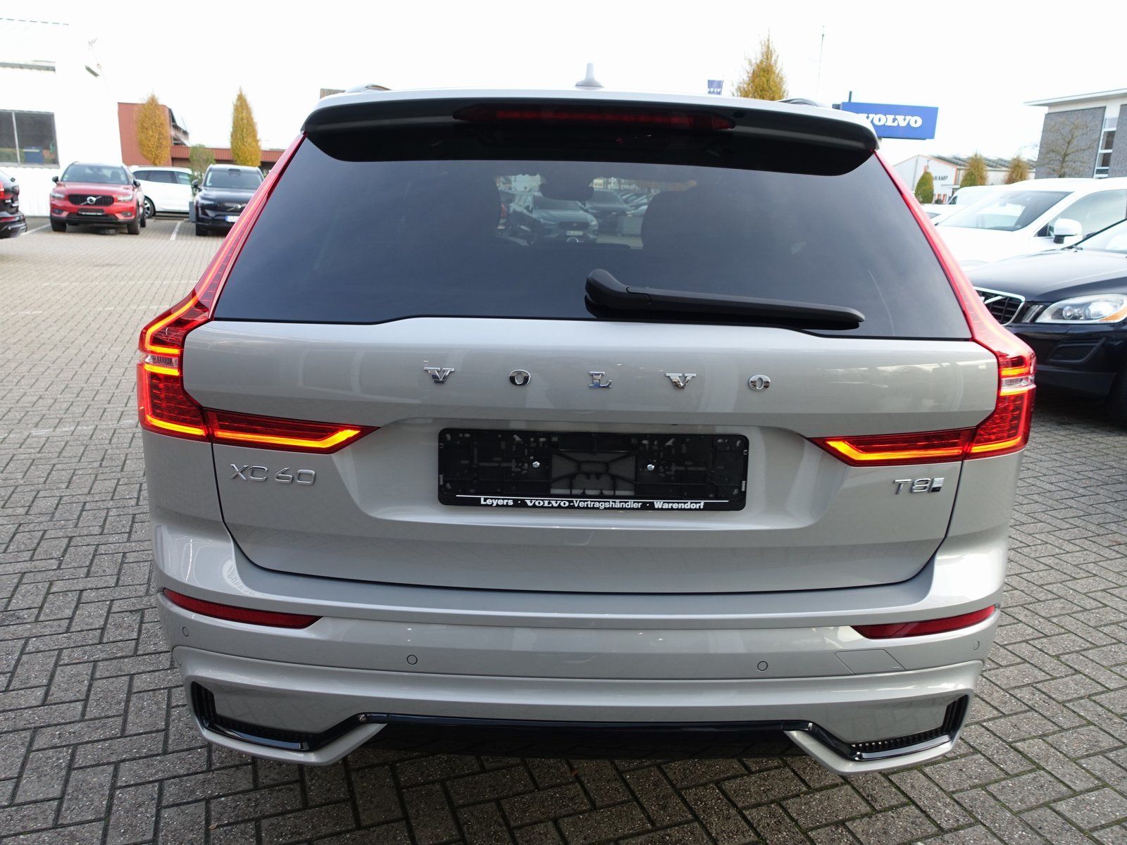 Volvo XC60 Ultra T8 AWD/Massage/B&W/FourC/AHK/360°/BLS