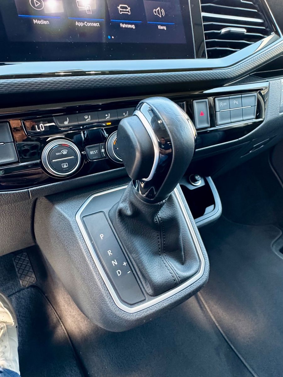 Volkswagen T6 2.0TDI Multivan - Samsaru's Car Outlet