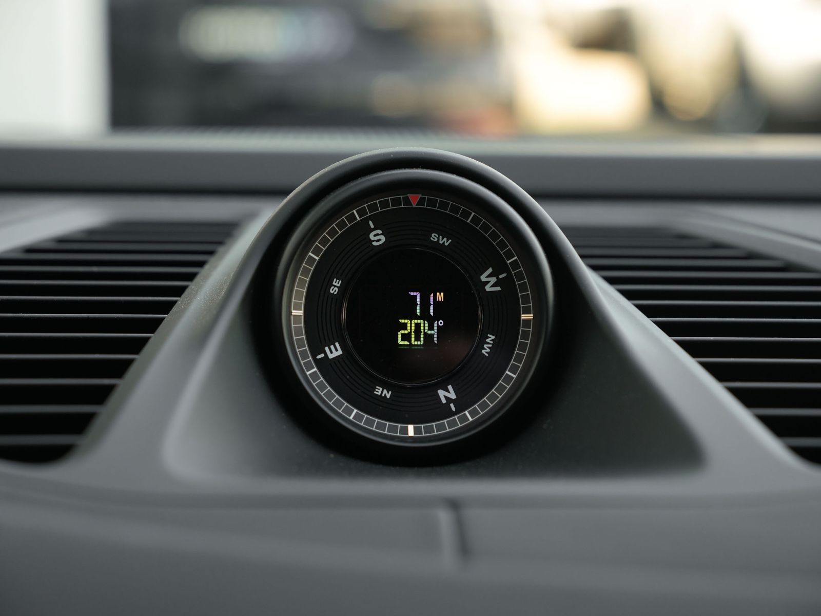 Porsche Macan 4 - Samsaru's Car Outlet