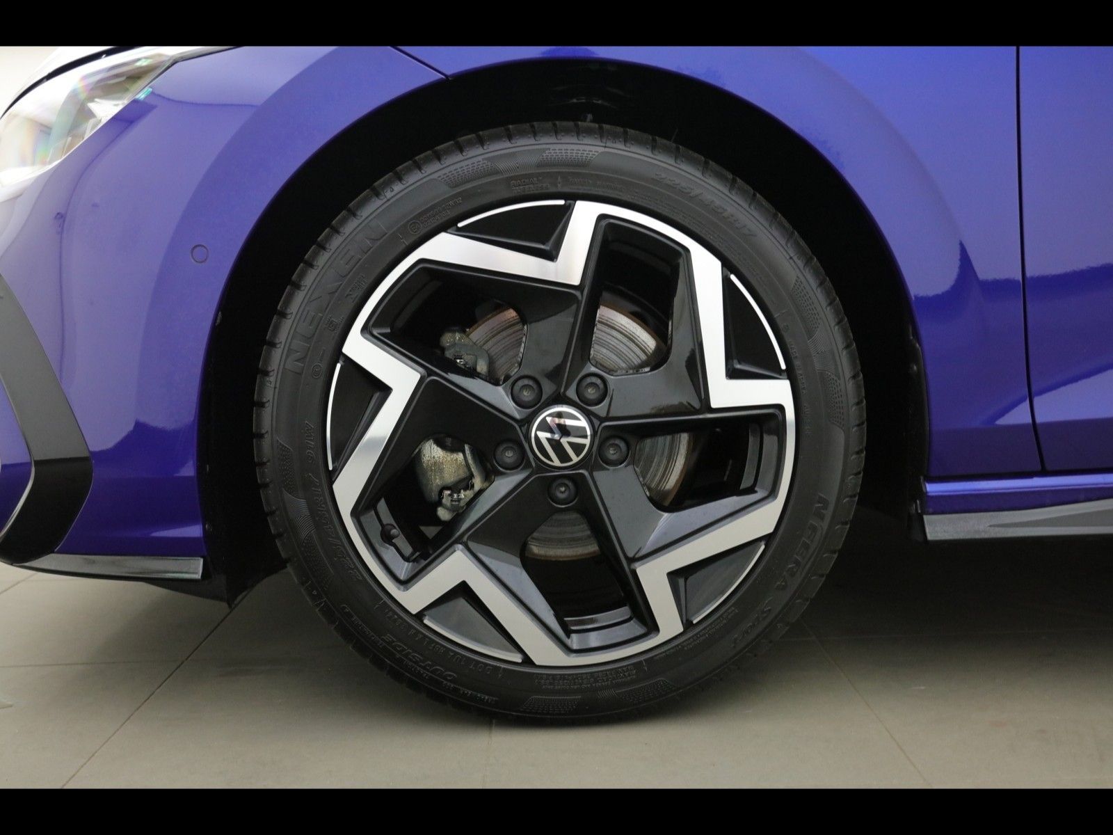 Volkswagen GOLF R-LINE BLACK STYLE 1.5 ETSI DSG Sportpaket