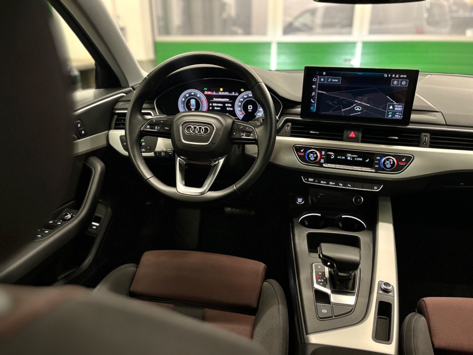 Audi A4 Lim. 40 TFSI advanced - Samsaru's Car Outlet