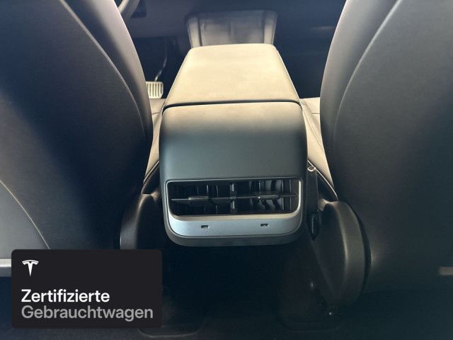 Tesla Model Y Long Range RWD