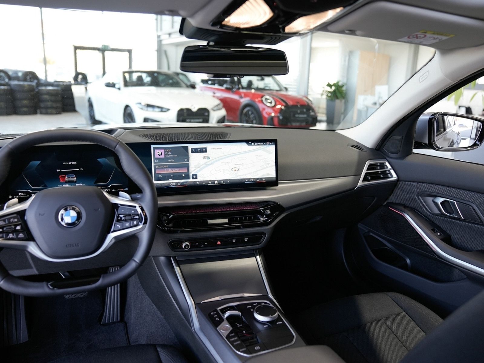 BMW 320d xDrive Memory Glasdach 360K Head-Up