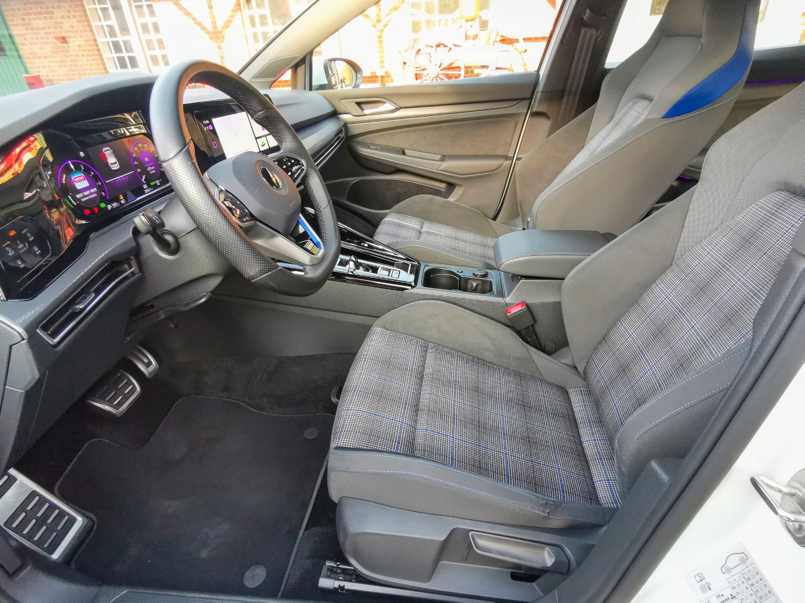 Volkswagen Golf VIII GTE Hybrid - Samsaru's Car Outlet