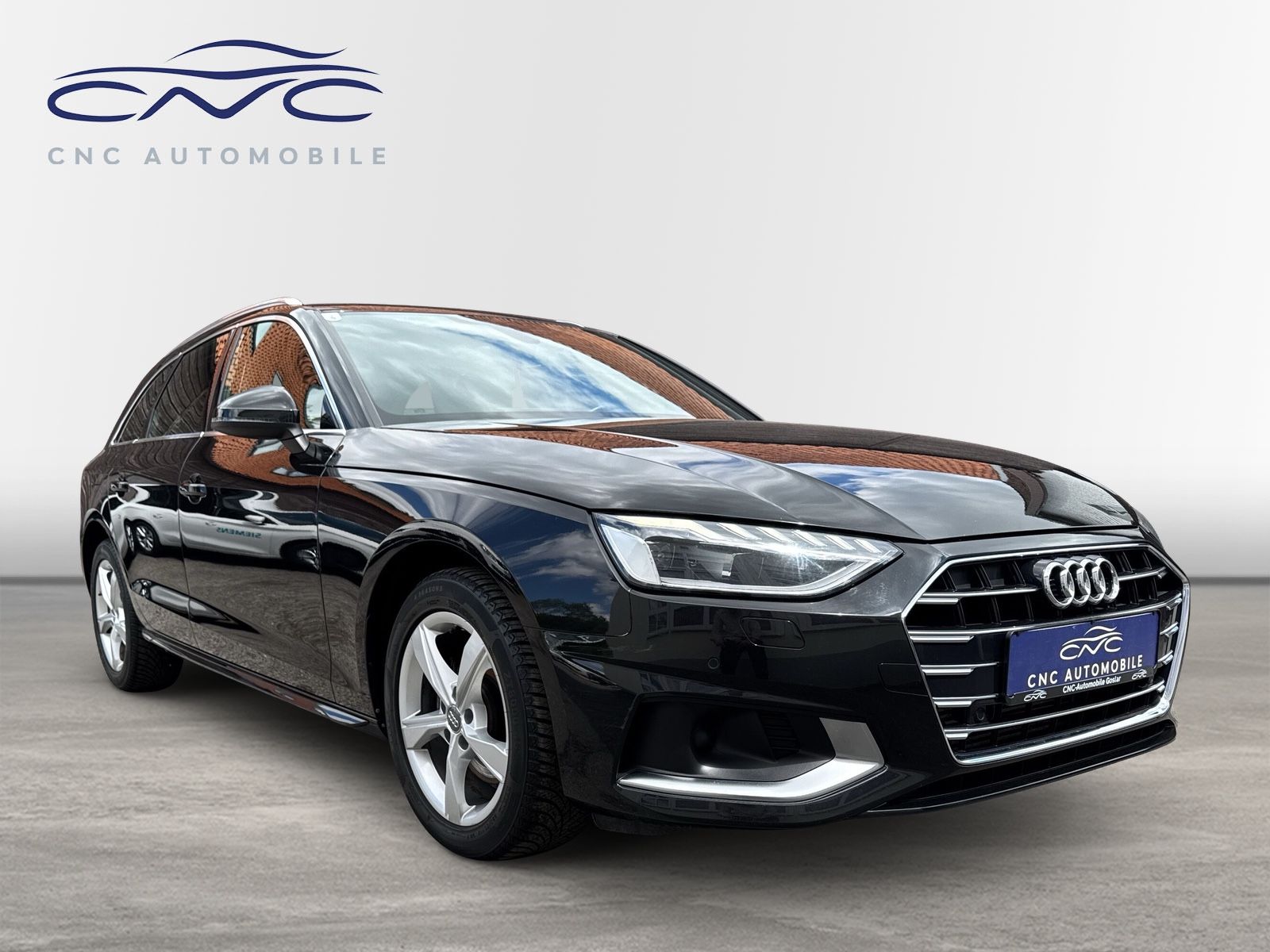 Audi A4 Avant 35 TFSI advanced - Samsaru's Car Outlet