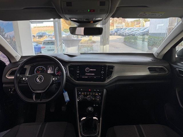 Volkswagen T-ROC Style R-line - Samsaru's Car Outlet