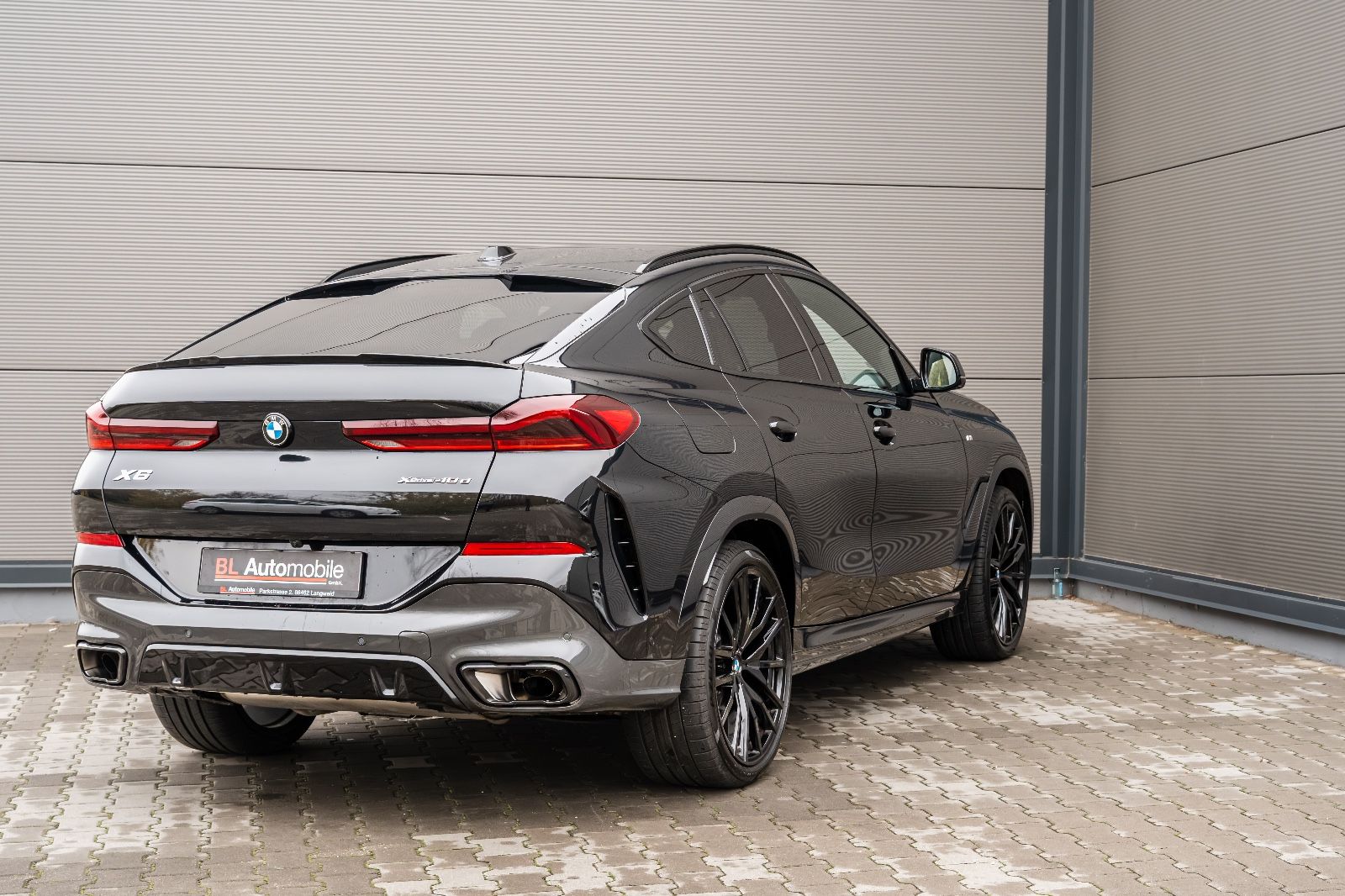 BMW X6 40d M SPORT PRO.LUFTFEDER.SOFTCL.PANO.AHK.22"