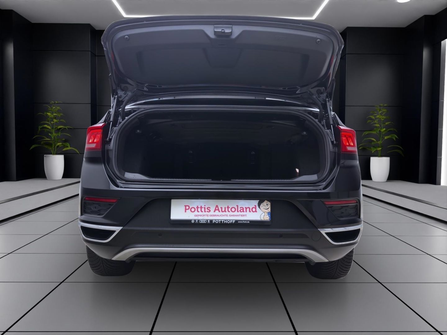 Volkswagen T-Roc 1.0 TSI STYLE - Samsaru's Car Outlet