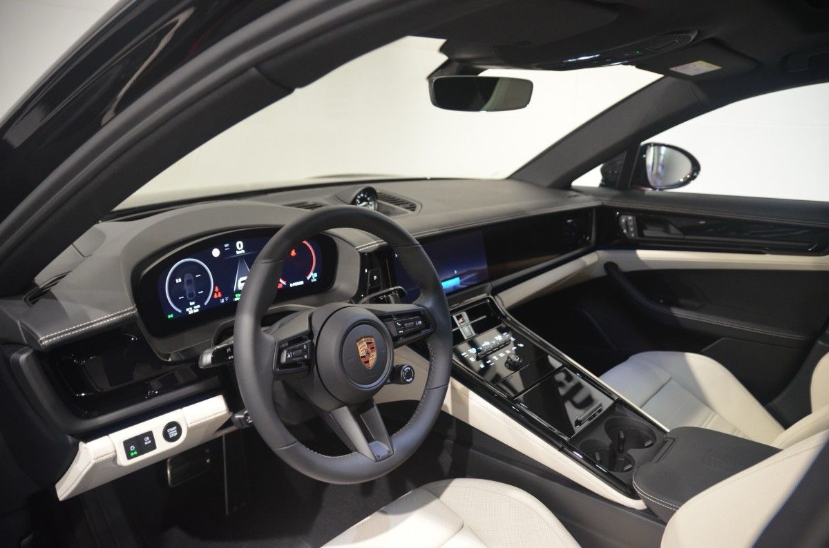 Porsche Panamera 4S E-Hybrid*MJ 2026*SpDes*SpAbg*Pano