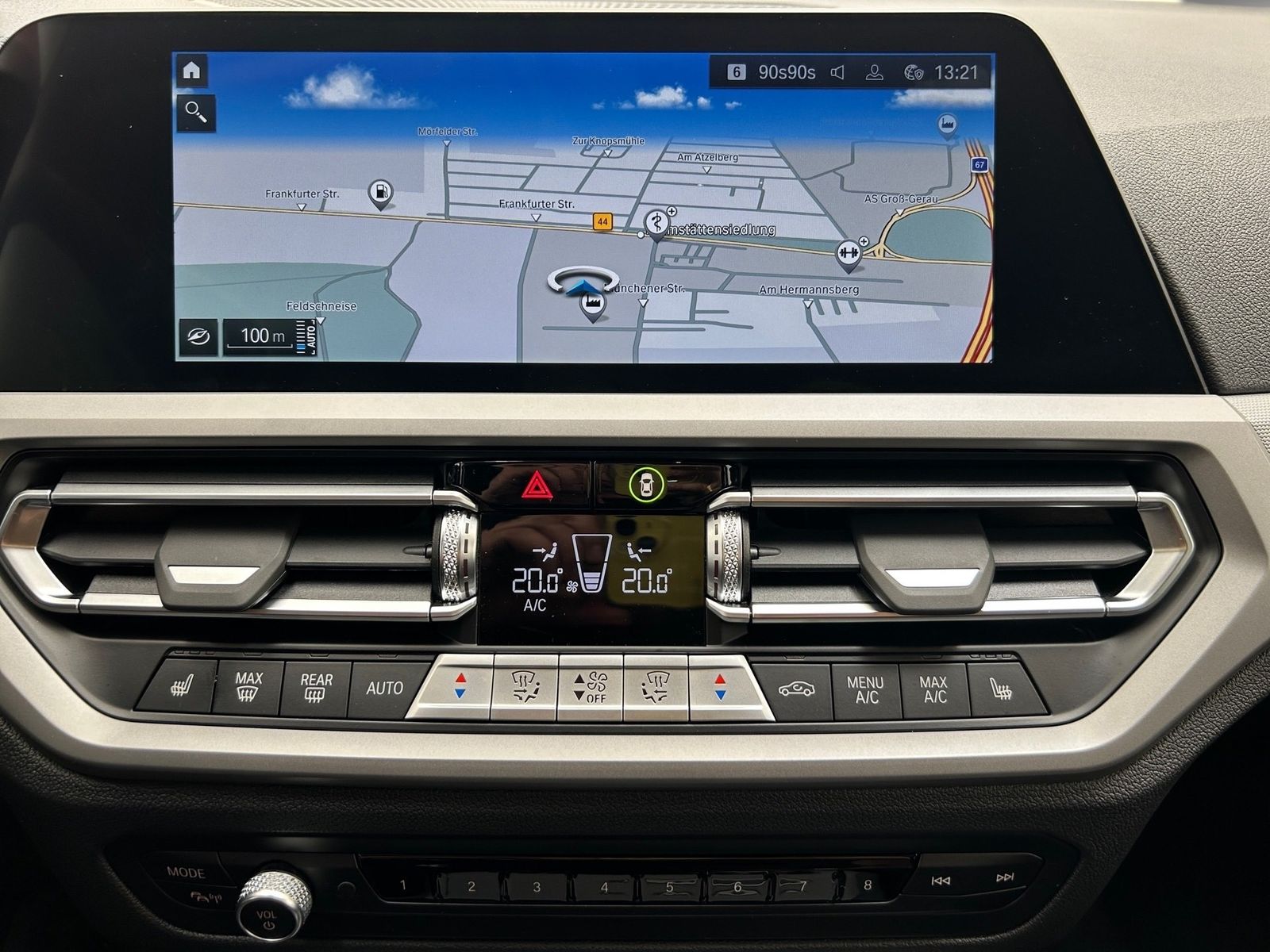 BMW 330e Touring - Samsaru's Car Outlet