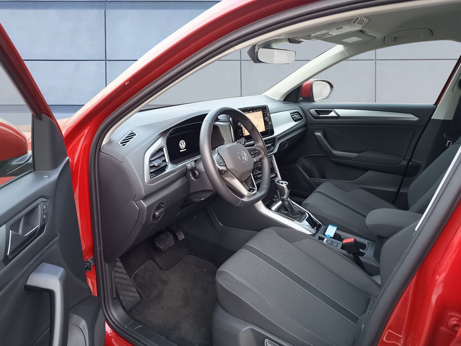 Volkswagen T-ROC Life 1.5 TSI DSG - Samsaru's Car Outlet