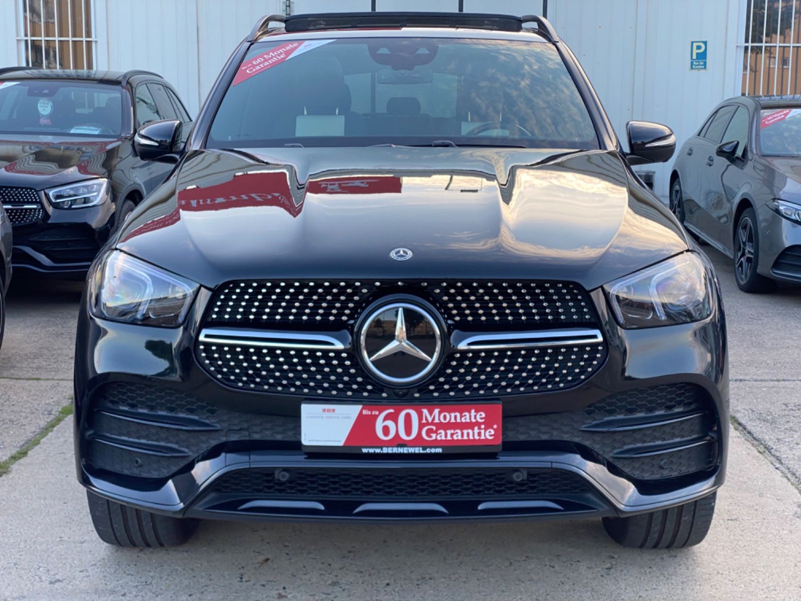 Mercedes-Benz GLE350de AMG 4M_Panorama_SoftClose_Exclusive_360
