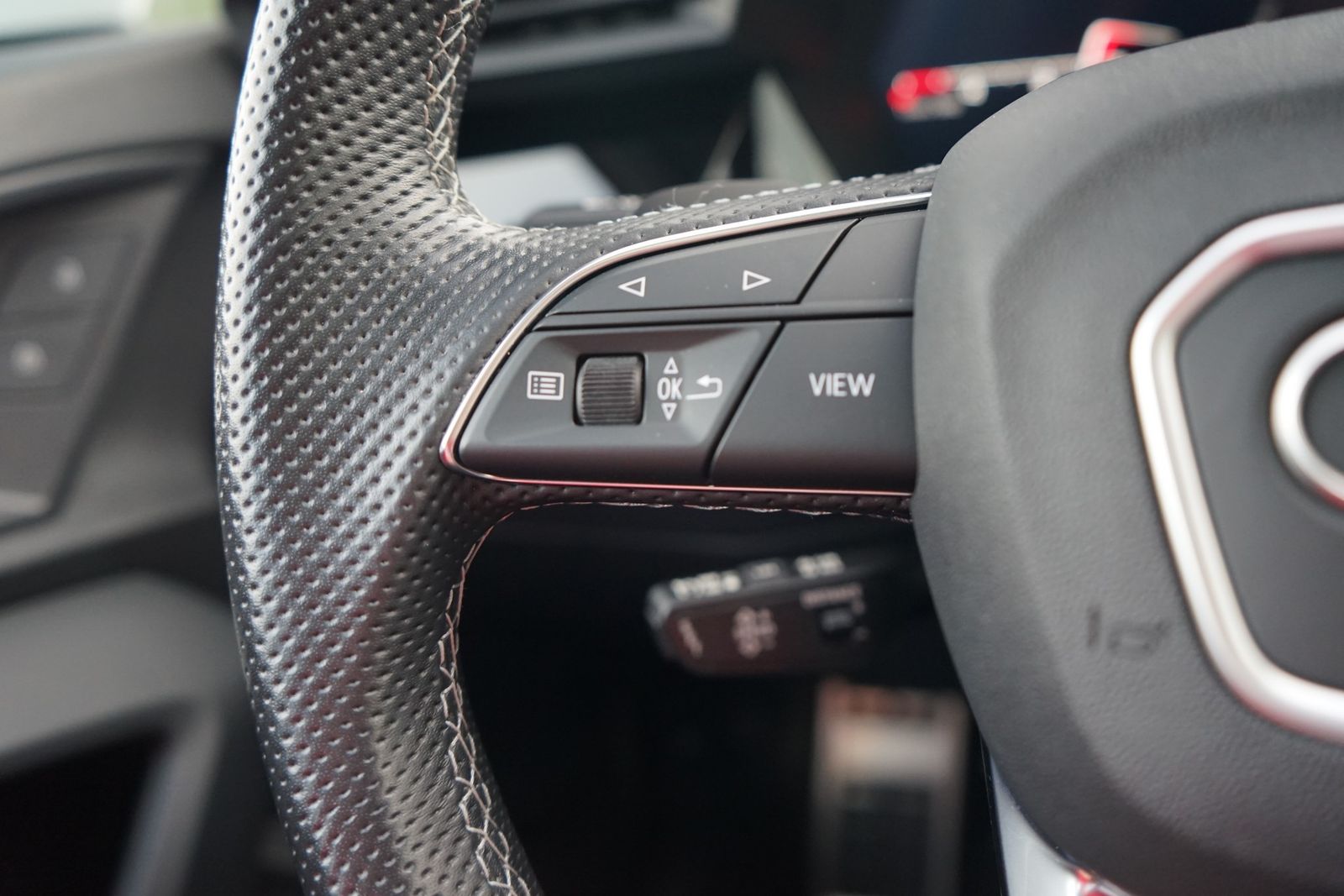 Audi A3 35 TDI Sportback S-Line S-Tronic LED Navi PDC