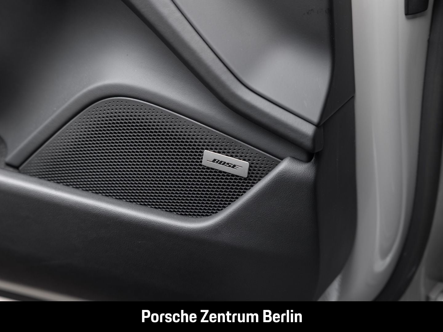 Porsche Taycan 4 Cross Turismo BOSE Performancebatterie+