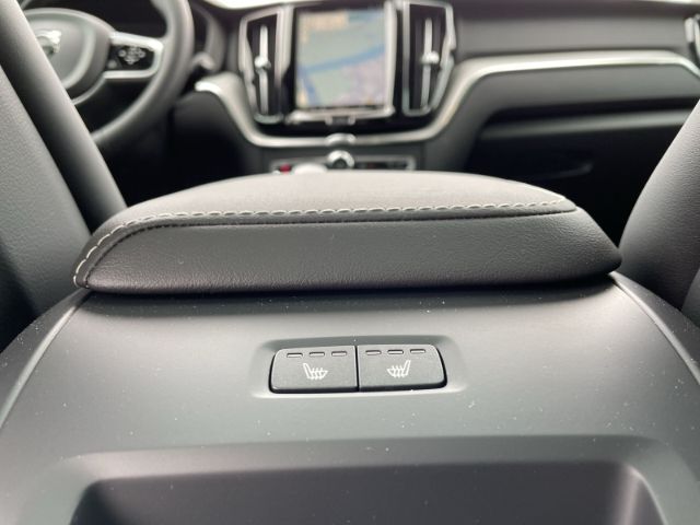 Volvo XC60 Plus Black Edition Recharge Plug-In Hybrid