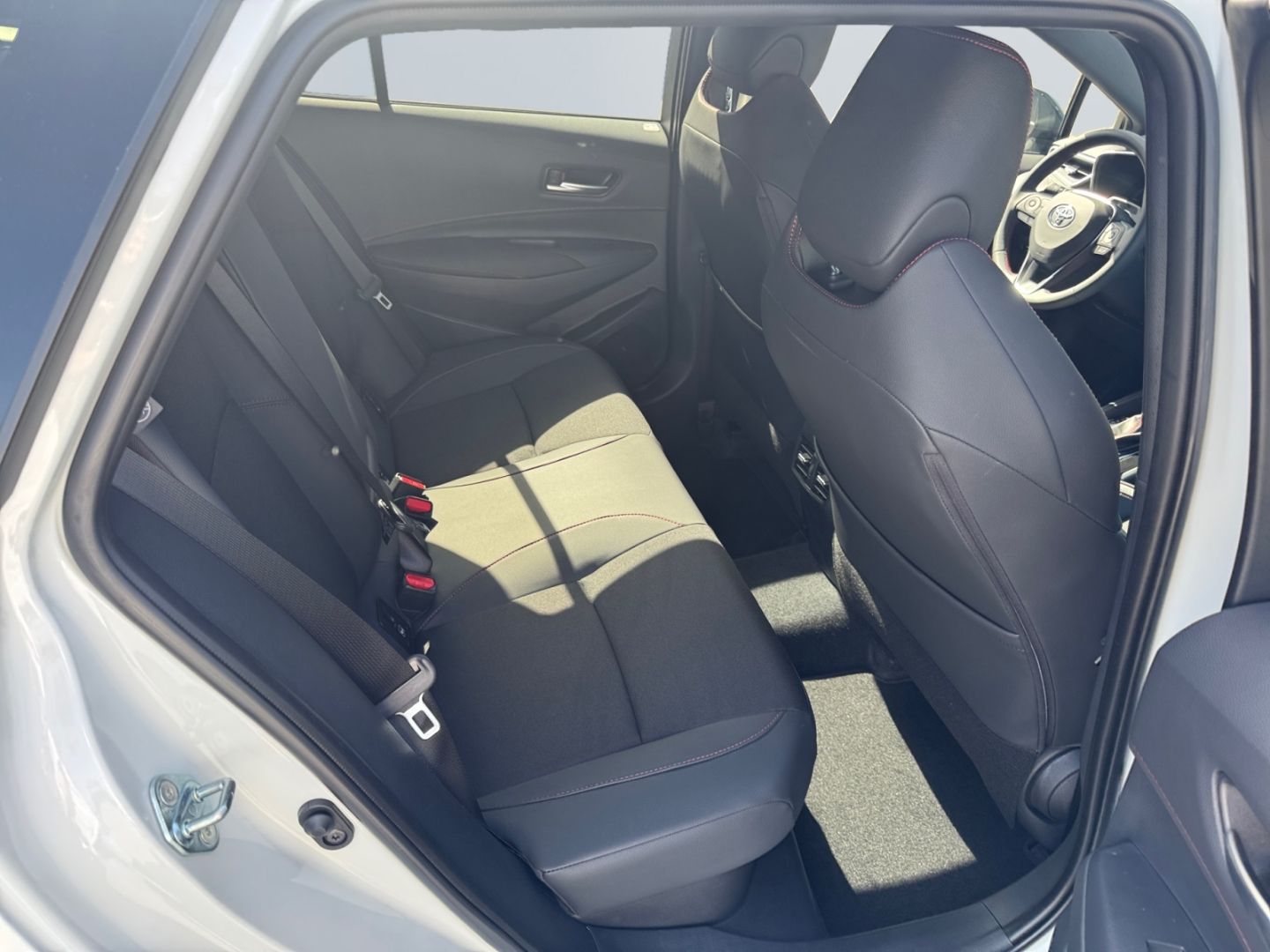 Toyota Corolla 2.0 Hybrid GR Sport *Bi-LED*el. Heck*CAM