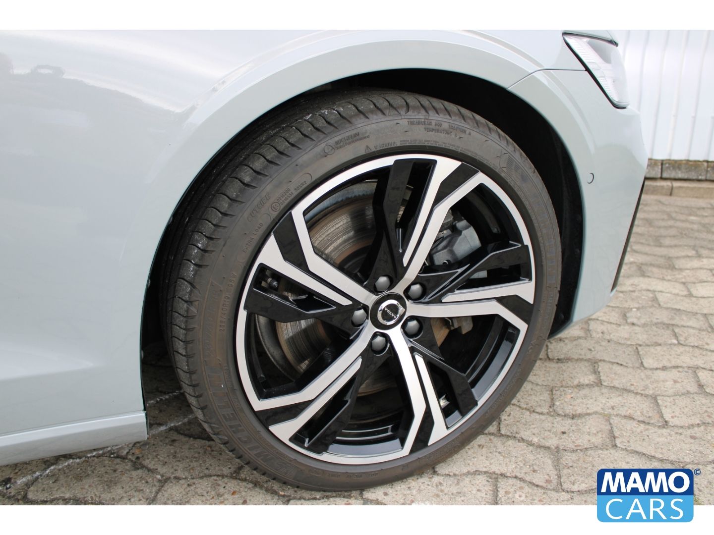 Volvo V60 T8 AWD Recharge Plus Dark EU6e AHK/360CAM/AC