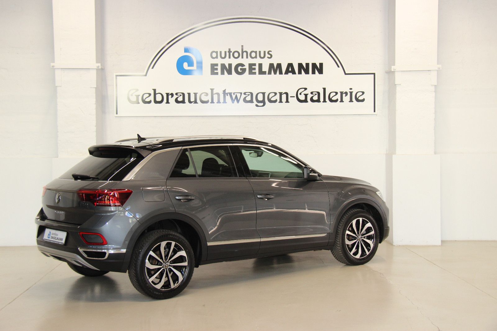 Volkswagen T-Roc Style 1.5 TSI DSG - Samsaru's Car Outlet