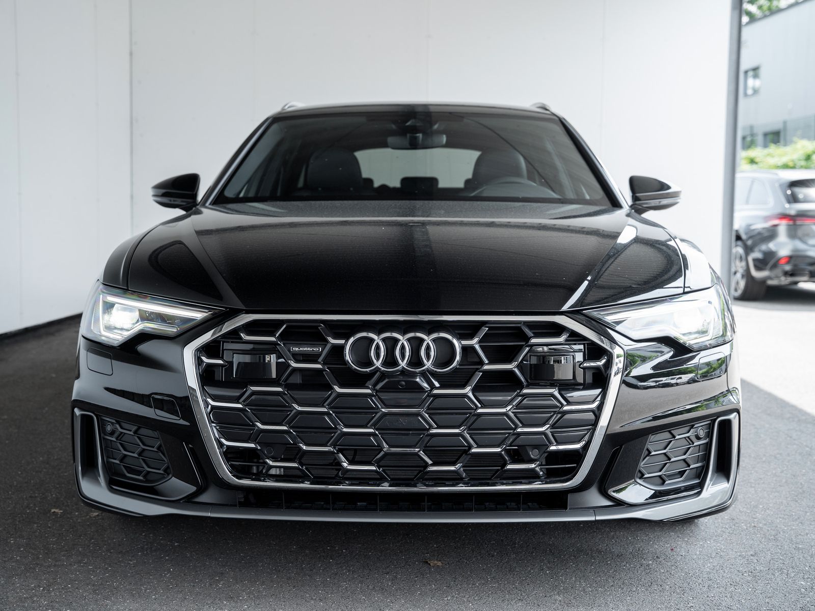 Audi A6 Avant 40 TDI S-Line Quattro S tronic - Samsaru's Car Outlet