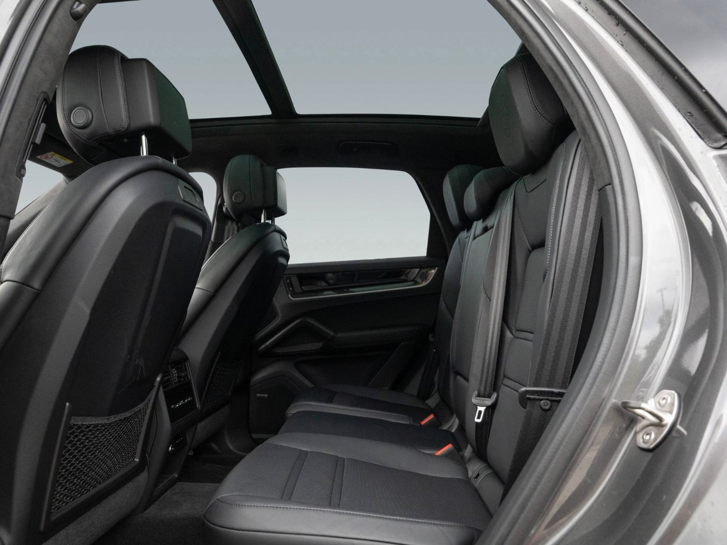 Porsche Cayenne Turbo E-Hybrid PDCC Carbon Design Paket