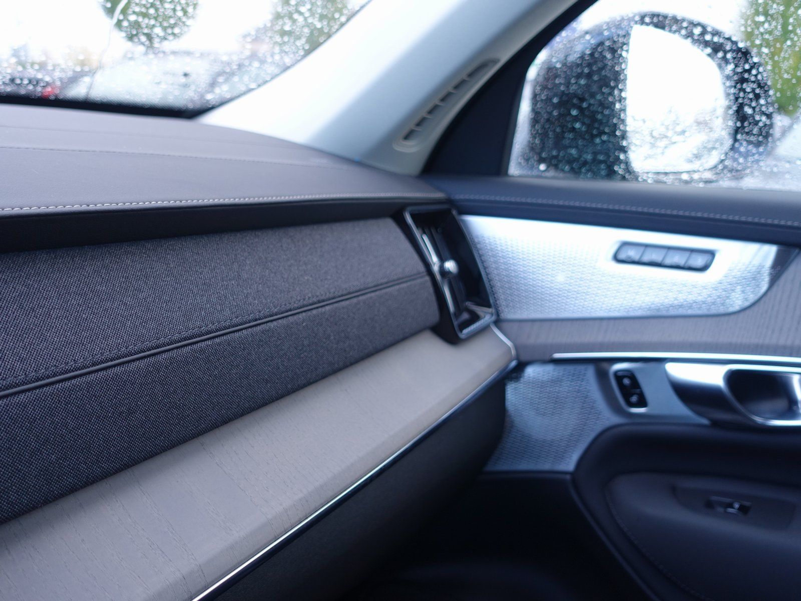 Volvo XC90 Plus Dark T8 AWD Plug-in Hybrid/B&W/Four-C