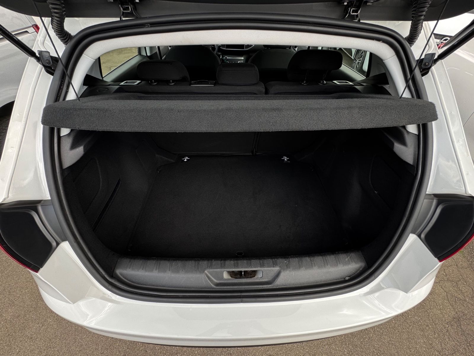 Peugeot 308 Active Pack - Samsaru's Car Outlet