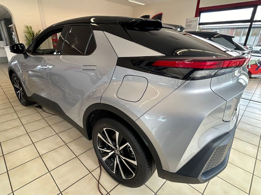 Toyota C-HR 1.8 Hybrid Team Deutschland