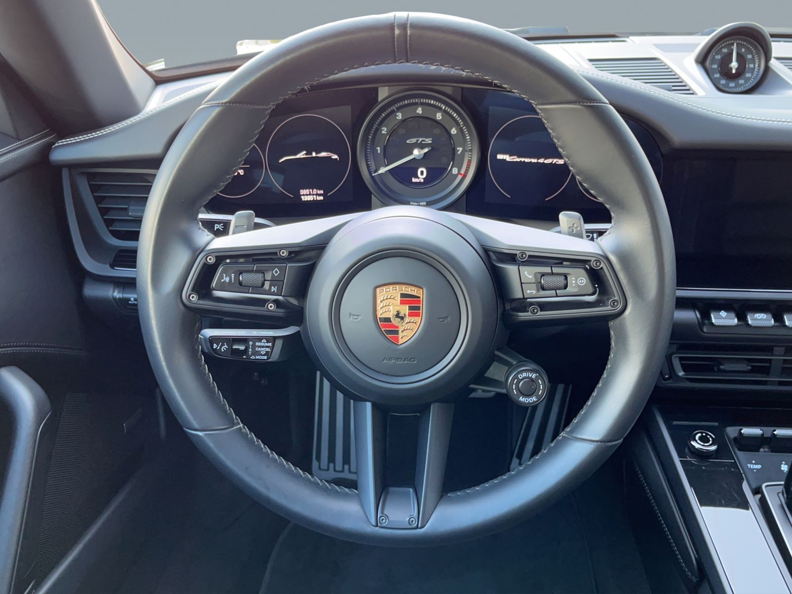 Porsche 992 (911) Carrera 4 GTS Cabriolet - BOSE - ParkA
