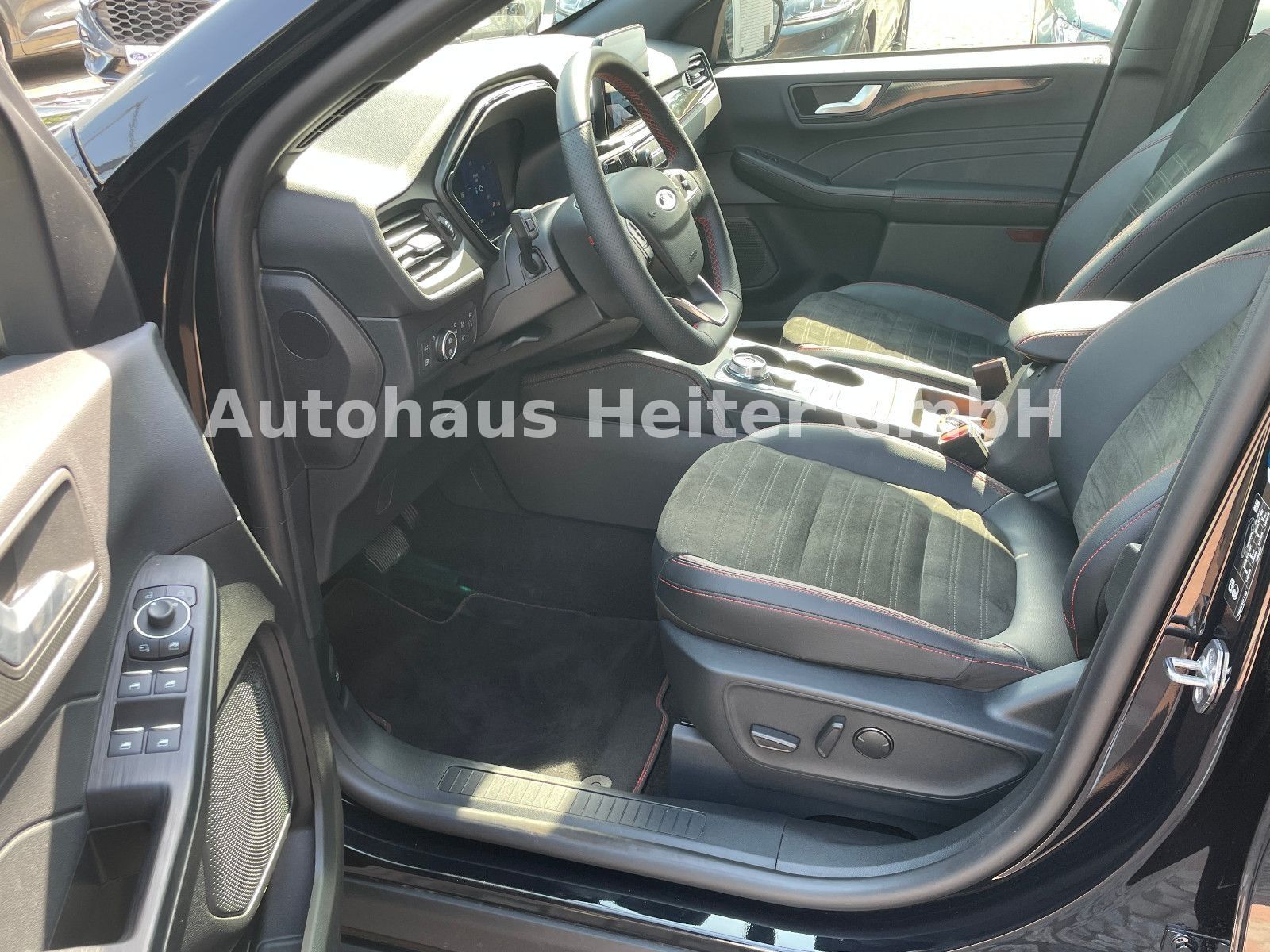 Ford Kuga PHEV ST-Line X - Samsaru's Car Outlet