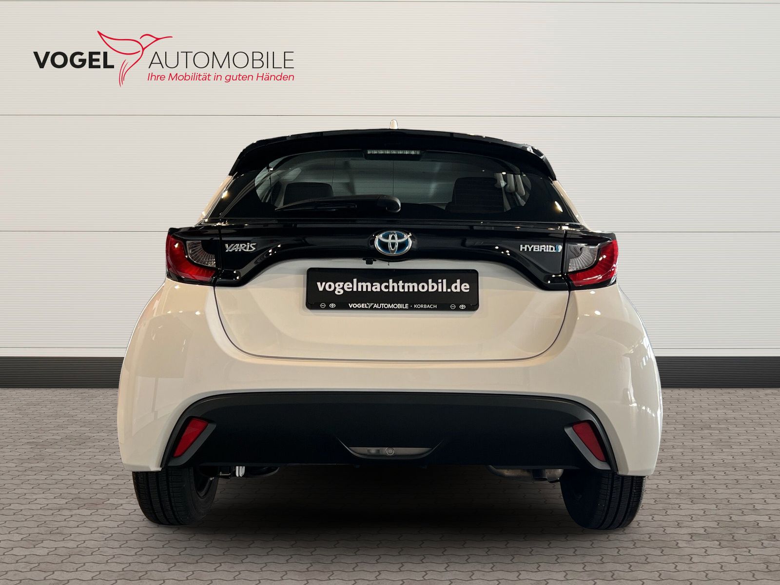 Toyota Yaris 1.5 Hybrid Business Edition - Samsaru's Car Outlet