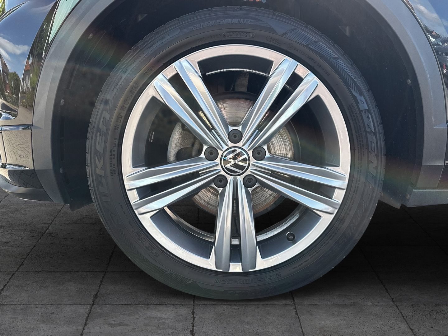 Volkswagen T-Roc 1.5 TSI Sport - Samsaru's Car Outlet