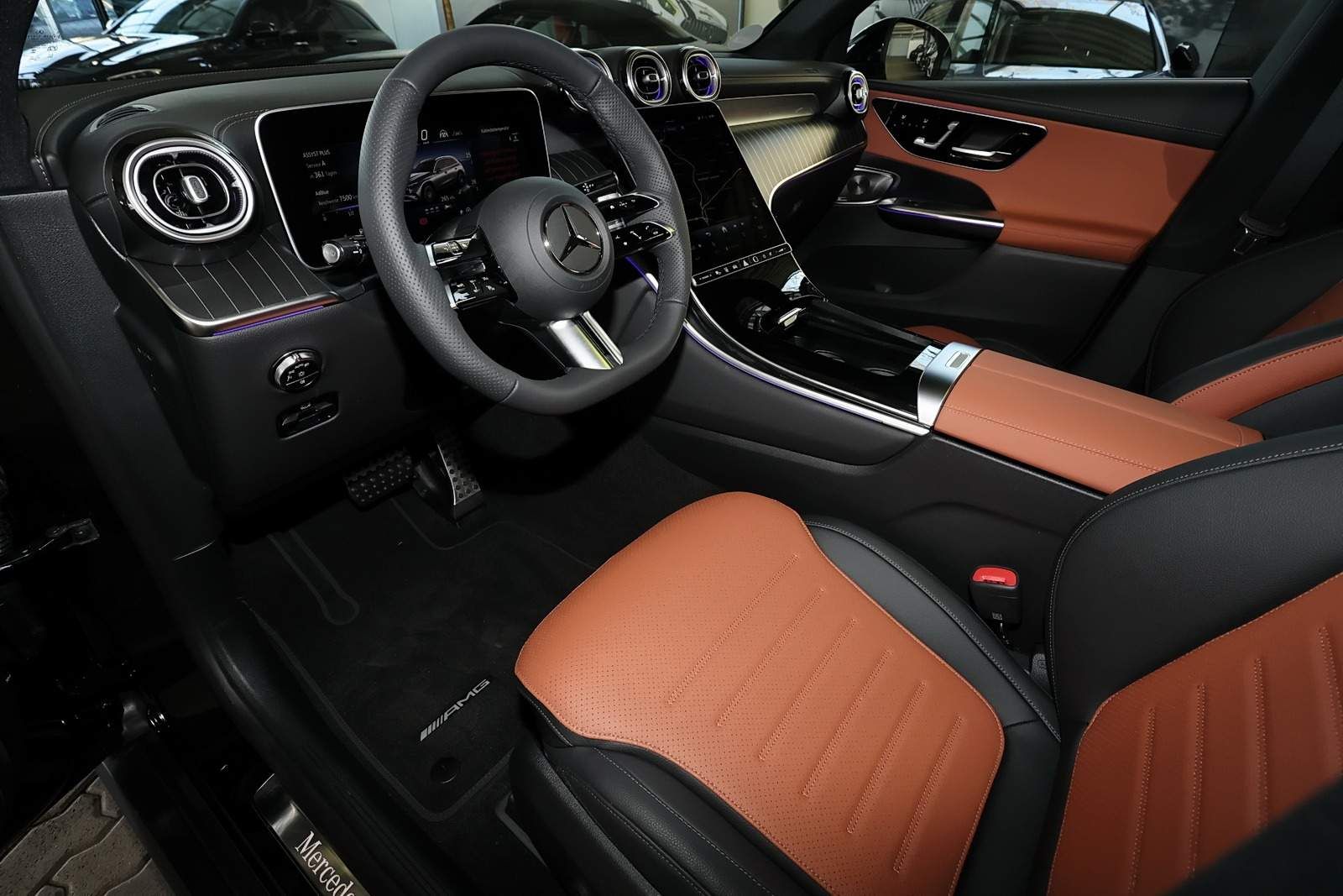 Mercedes-Benz GLC 300 d 4M AMG MBUX+360°+DIG-LED+Pano+AHK+Nigh