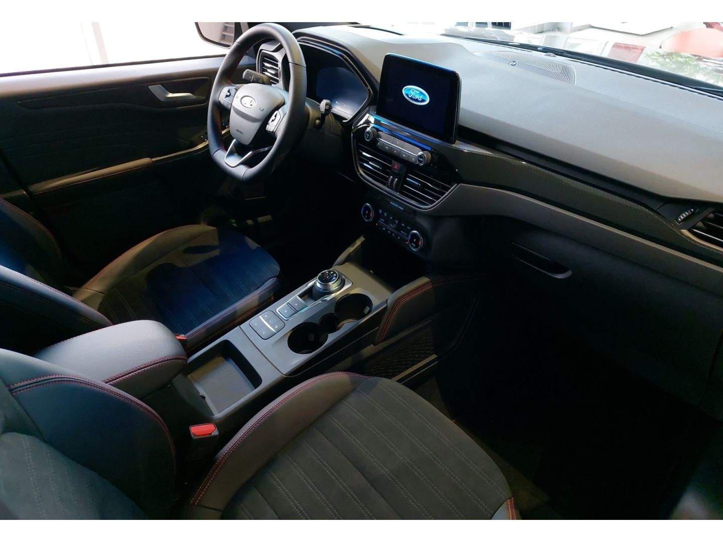 Ford Kuga Graphite Tech Edition PHEV - Samsaru's Car Outlet