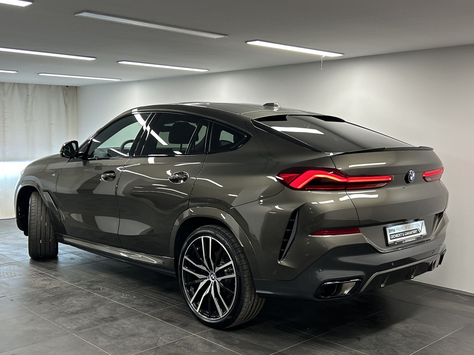BMW X6 xDrive40d M Sportpaket Pro B&W Pano. AHK DAB