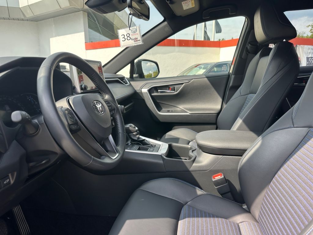 Toyota RAV 4 2.5 4x2 Hybrid Style - Samsaru's Car Outlet