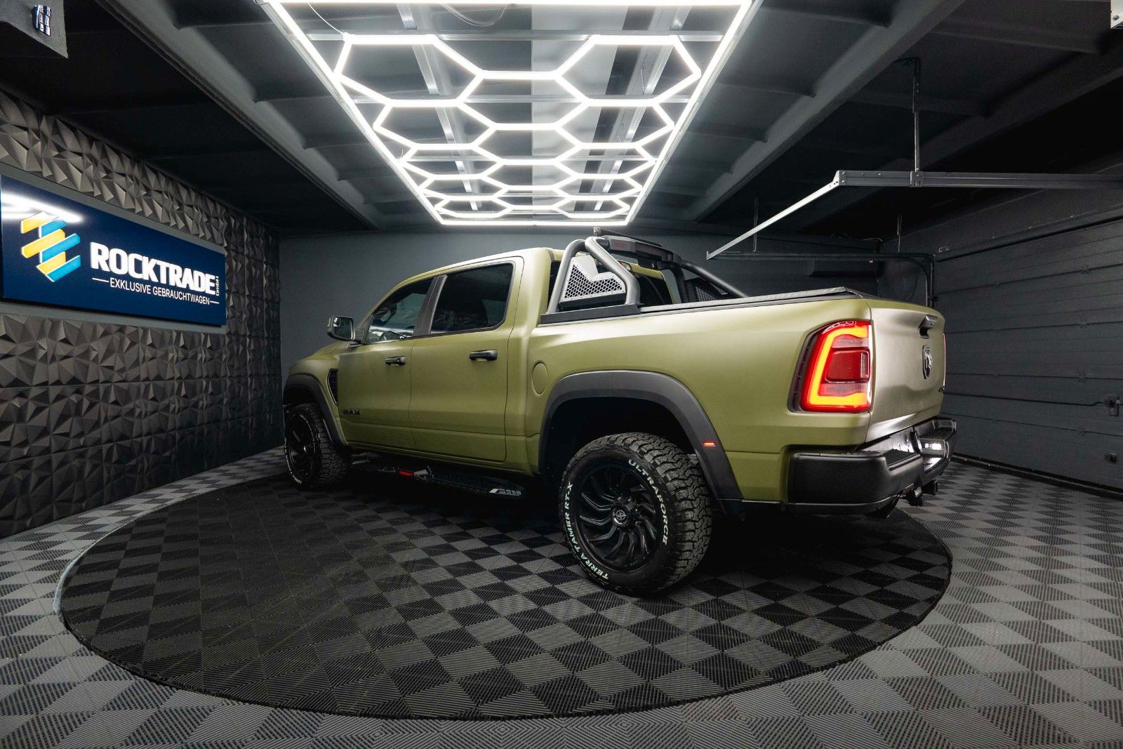 Dodge RAM 5.7 V8 HEMI 4x4 LARAMIE OFFROAD TRX Styling