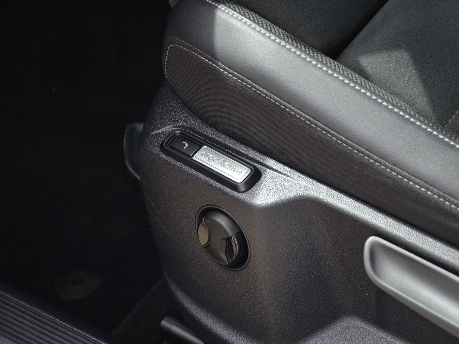 Volkswagen T-Roc PA Style 1.5 TSI - Samsaru's Car Outlet