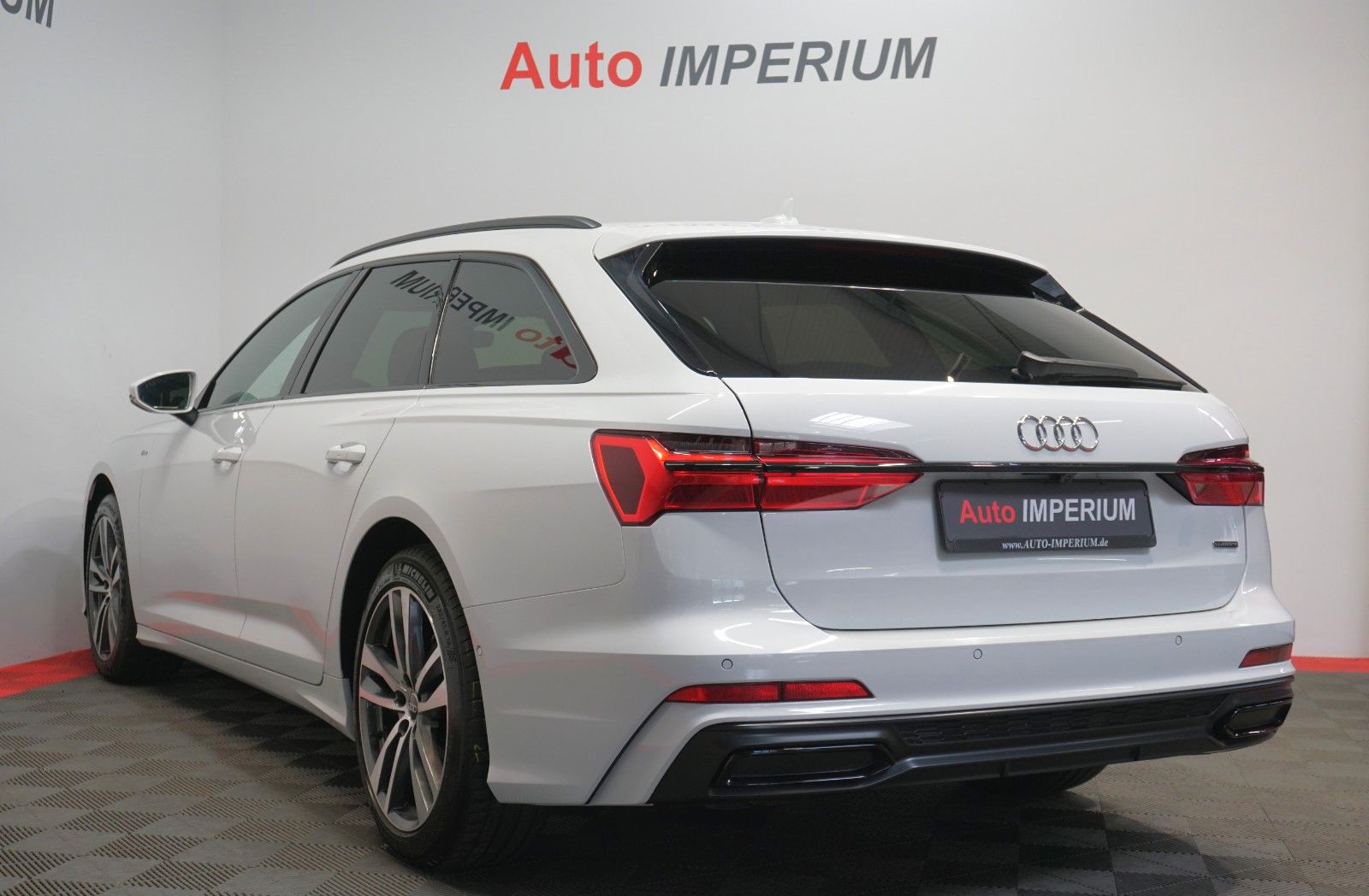 Audi A6 Avant 40 TDI quattro S-Line - Samsaru's Car Outlet