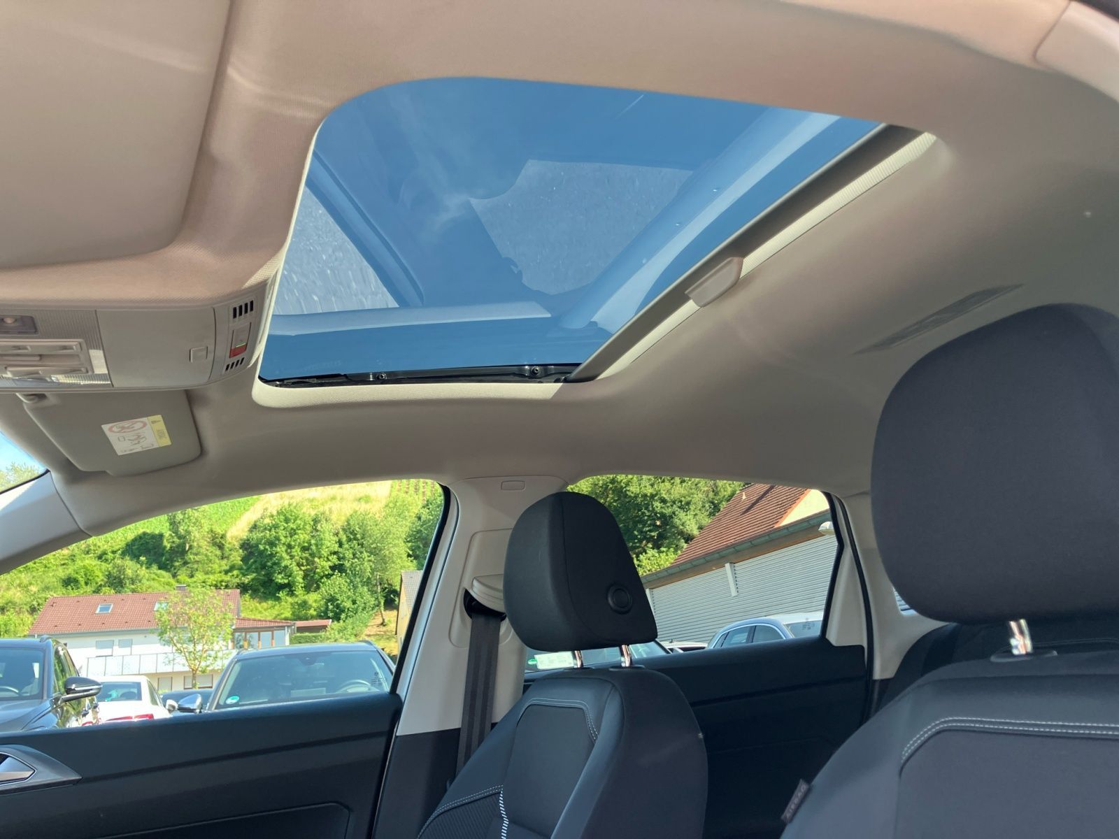 Volkswagen Taigo Style 1.5 TSI DSG - Samsaru's Car Outlet