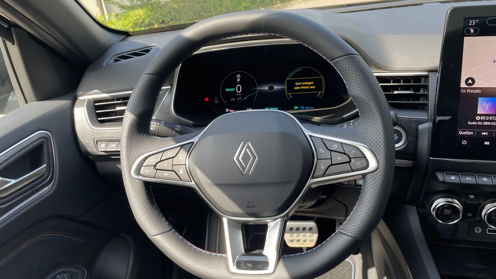 Renault Arkana ESPRIT ALPINE Full Hybrid - Samsaru's Car Outlet