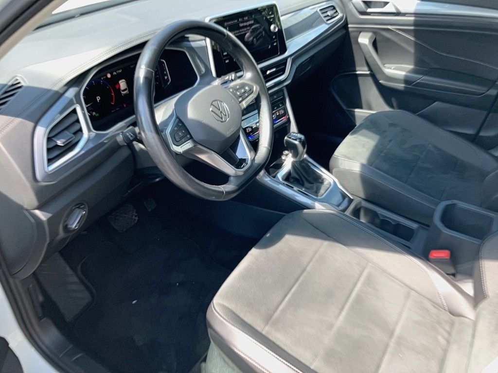 Volkswagen T-Roc 1.5 TSI DSG - Samsaru's Car Outlet