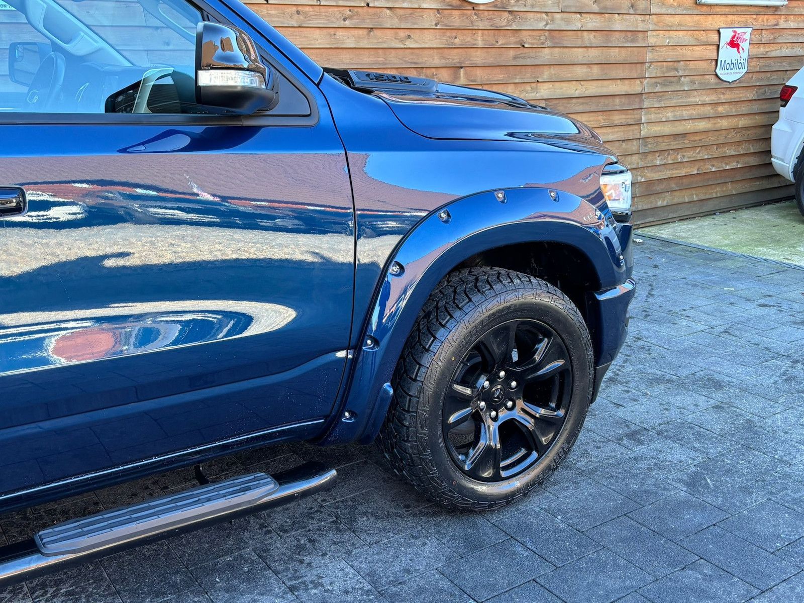 Dodge RAM 1500 Laramie LED AHK Memory 4x4 LPG