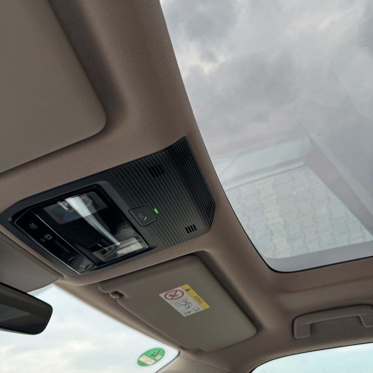 Volkswagen T7 Multivan 2.0 TDI - Samsaru's Car Outlet