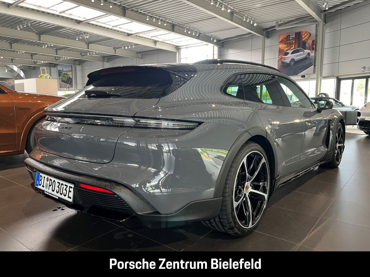 Porsche Taycan 4S Cross Turismo Panorama Luftfederung