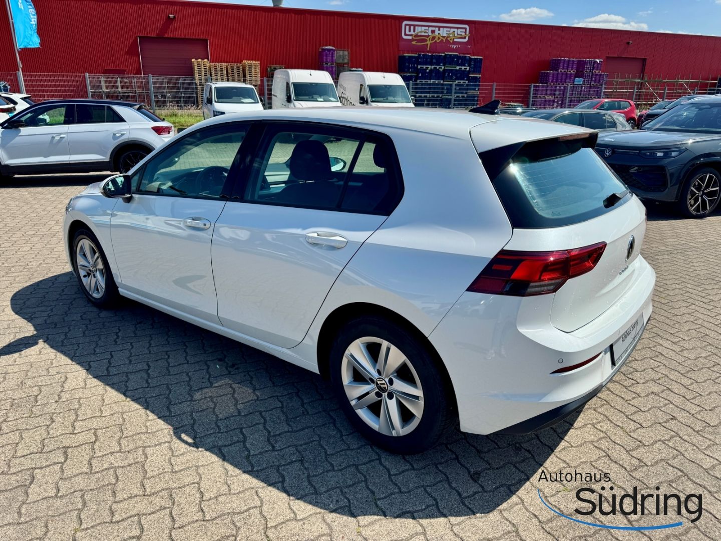 Volkswagen Golf VIII 1.0 TSI Life - Samsaru's Car Outlet