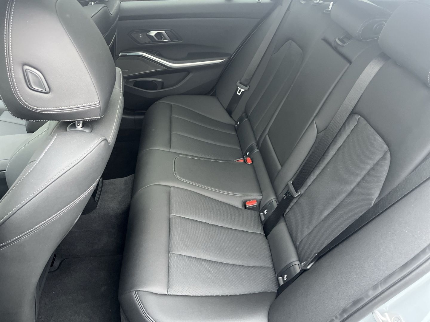 BMW 330 e xDRIVE TOURING M SPORT 18''LC PROF PANO AH