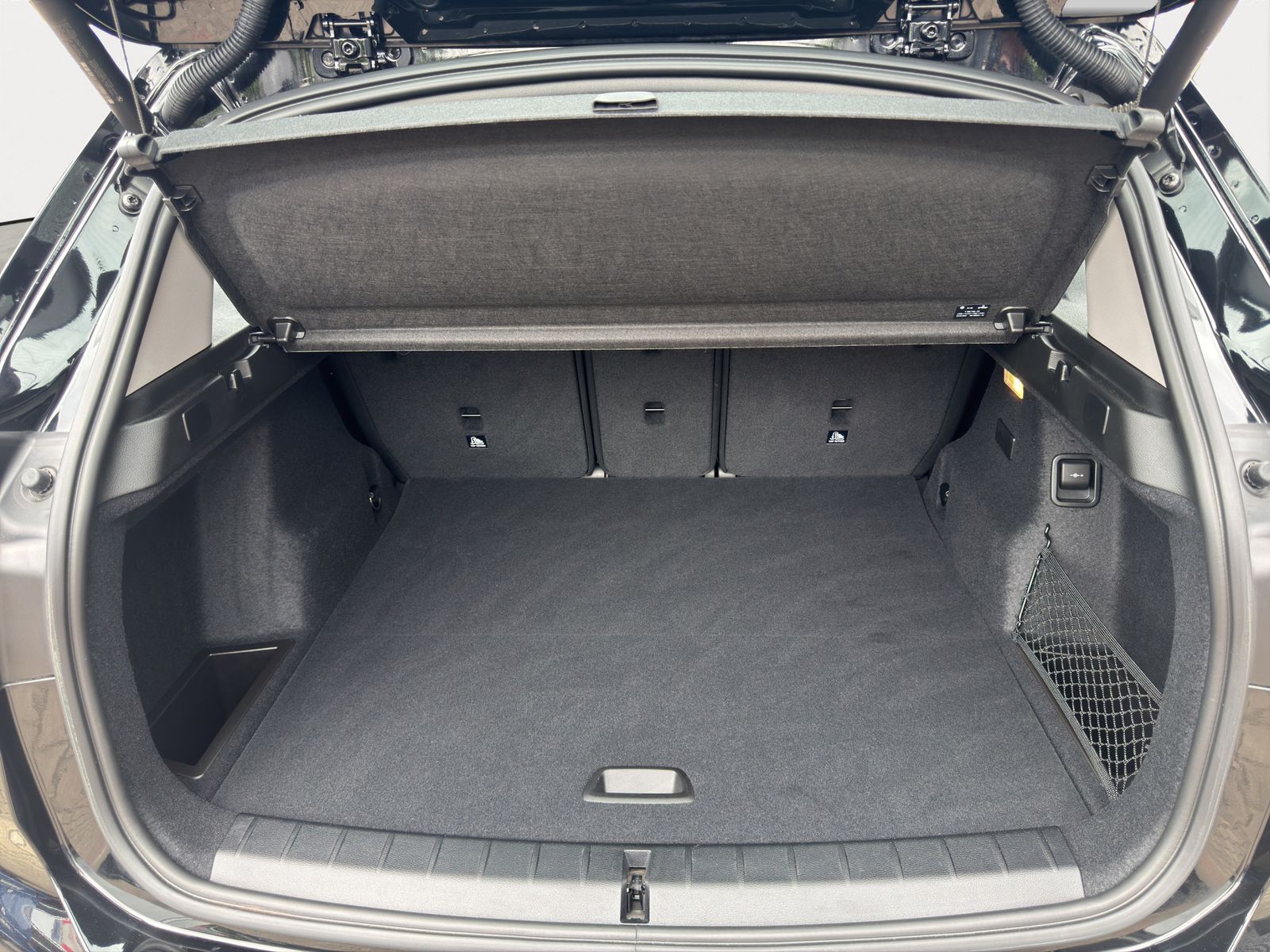 BMW X1 xDrive 25e Advantage - Samsaru's Car Outlet