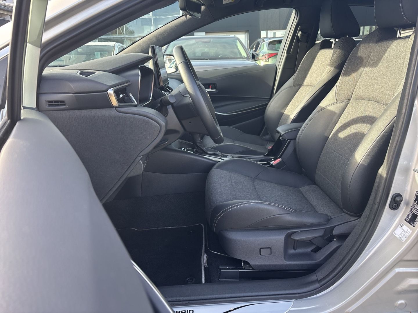 Toyota Corolla Navi Digitales Cockpit LED ACC Apple Car