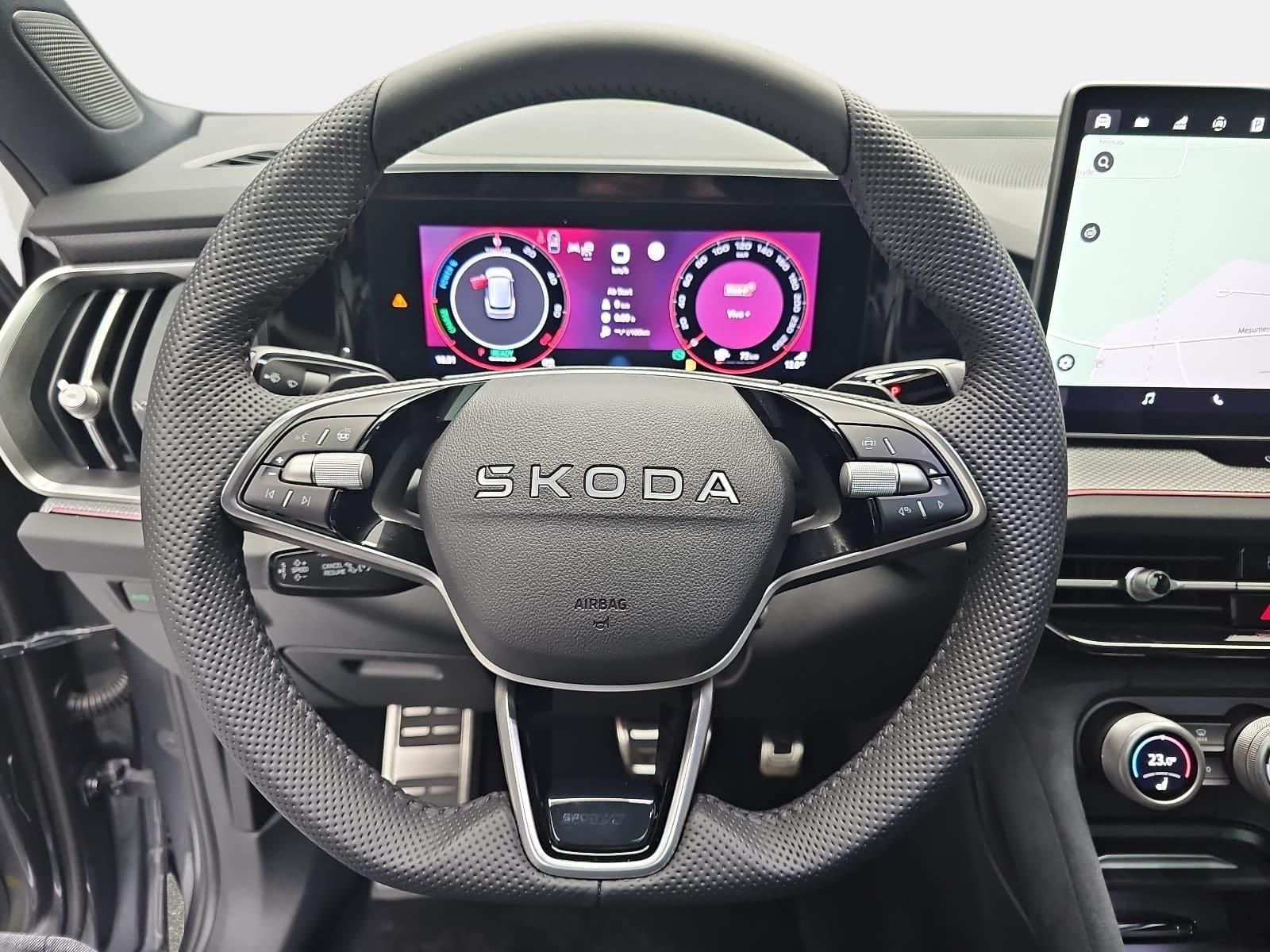 Skoda 1.5 TSI DSG IV PHEV SPORTLINE AHK PANO LM
