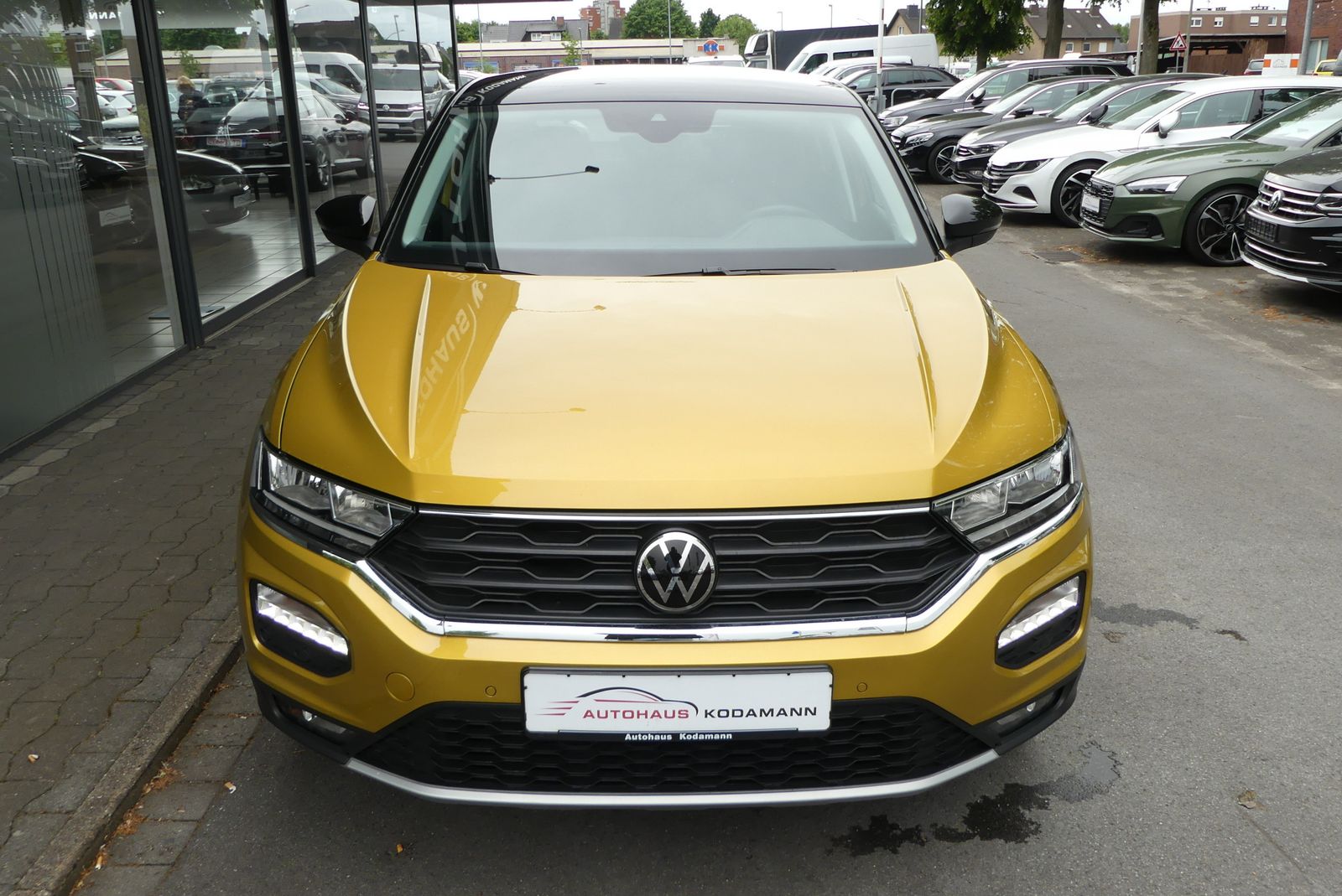 Volkswagen T-Roc United 1.5TSI - Samsaru's Car Outlet